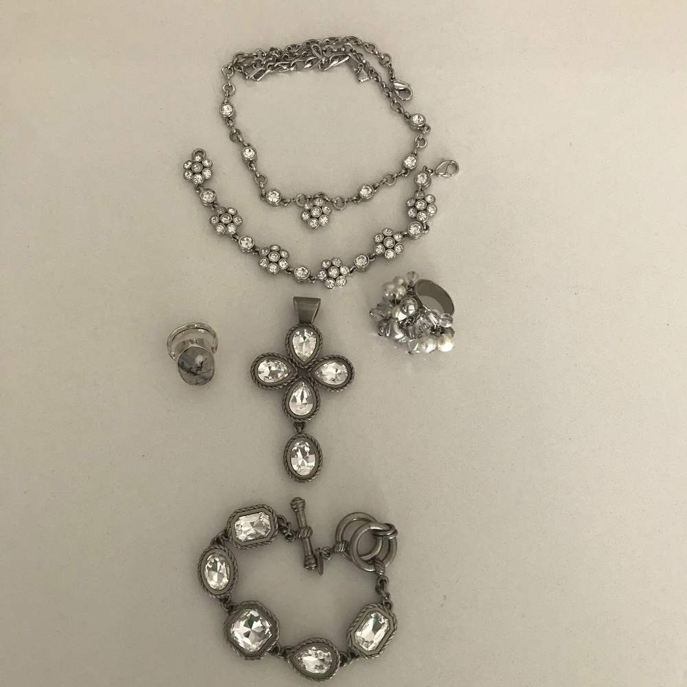Assorted crystal jewelery
